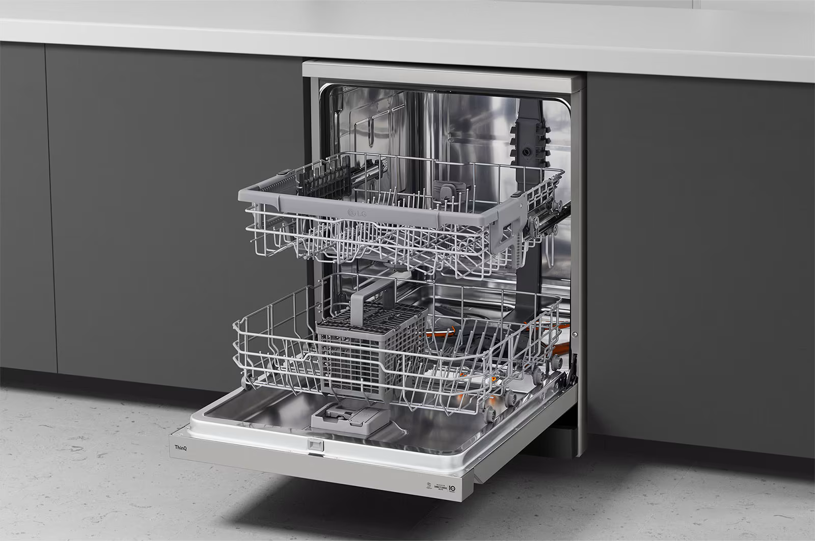 DFC532FPE-غسالة أطباق إل جي 14 فرد 10 برامج غسيل رباعى بالبخار سيلفر انفرتر - الصورة 3