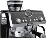 ماكينة قهوة اسبرسو لا سبيشاليستا اوبرا EC9555.BK بقوة 1550W ومزودة بطاحونة قهوة مدمجة ووظيفة تحضير قهوة باردة وعصا بخار لتبخير اللبن ومجموعة ملحقات ترحيبية من ديلونجي - Image 3