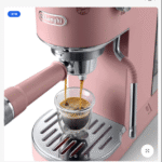 ديلونجي ماكينة تحضير قهوة باريستا ديو من ديديكا مع مضخة واسبرسو ومشروب بارد – ماكينة يدوية مع قضيب بخار لاتيه ارت – شاشة لمس- 1450 واط – بيينك – EC890.PK