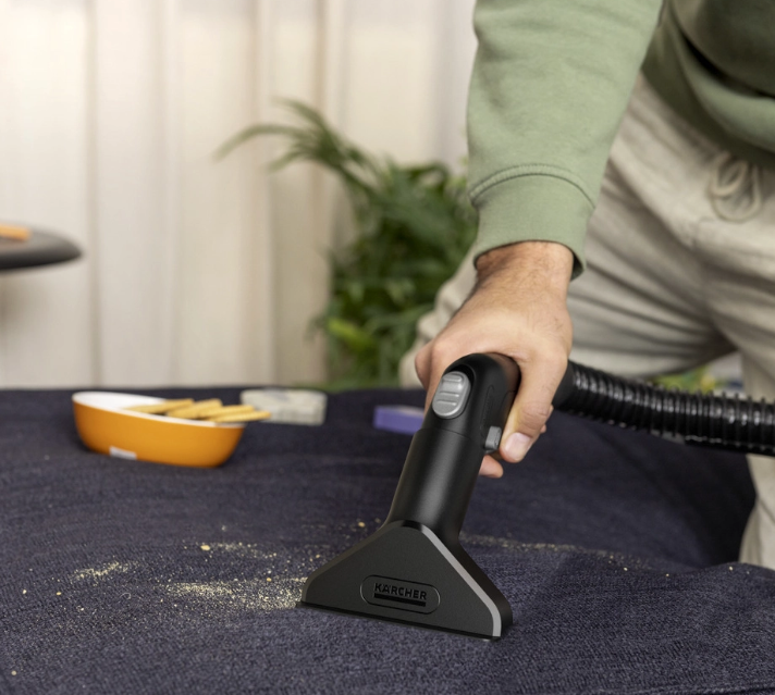 مكنسة 3×1 (غسيل + شفط رطب + شفط جاف) من كارشر – قدرة 1000 واط – 4 لتر – أبيض – SE4+ - الصورة 8